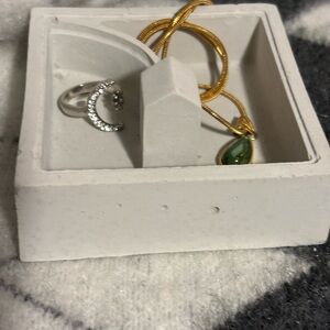 Elegant handmade tray for jewellery or little doodads • jewellery not included